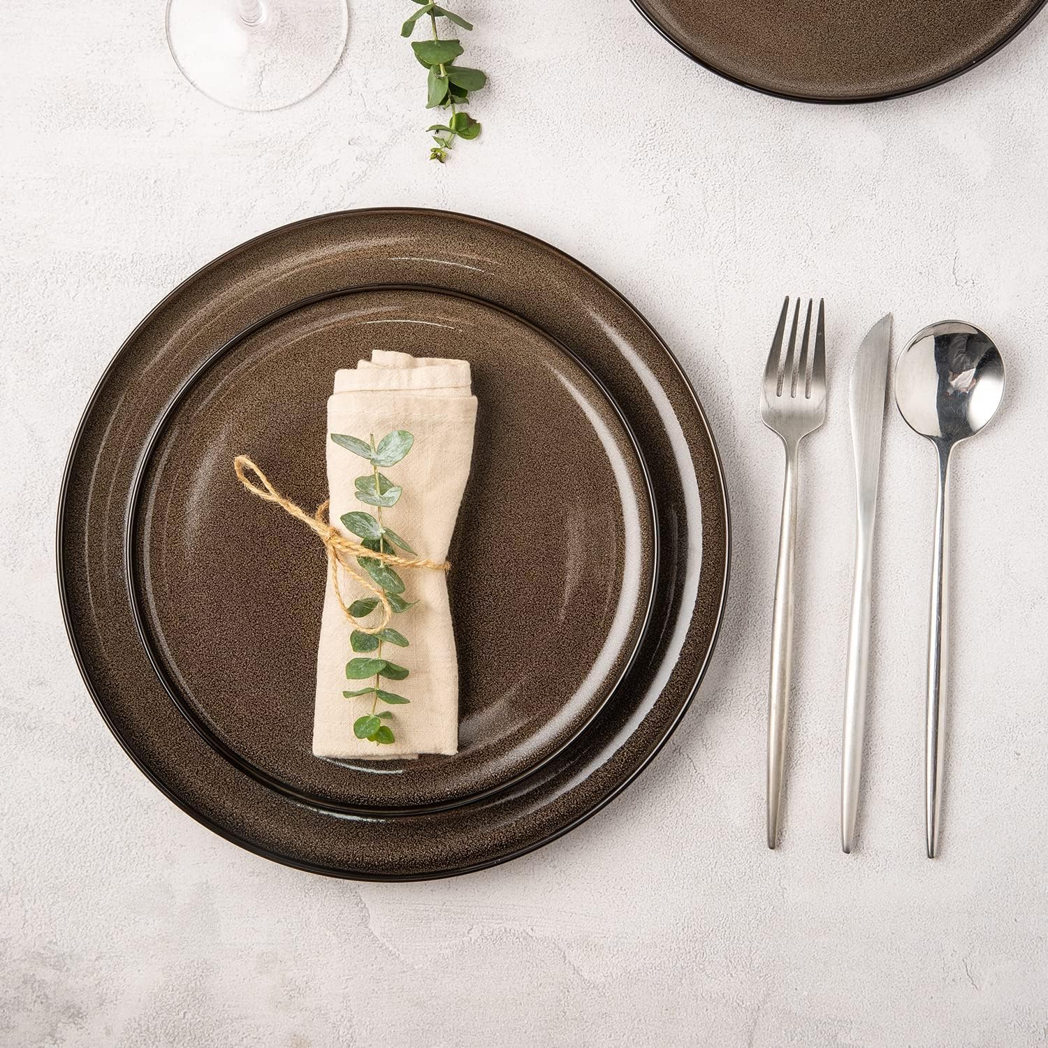 Detalle 2 de LERATIO Ceramic Dinnerware Sets for 4 — 12-Piece Porcelain Set with Lead-Free Glaze