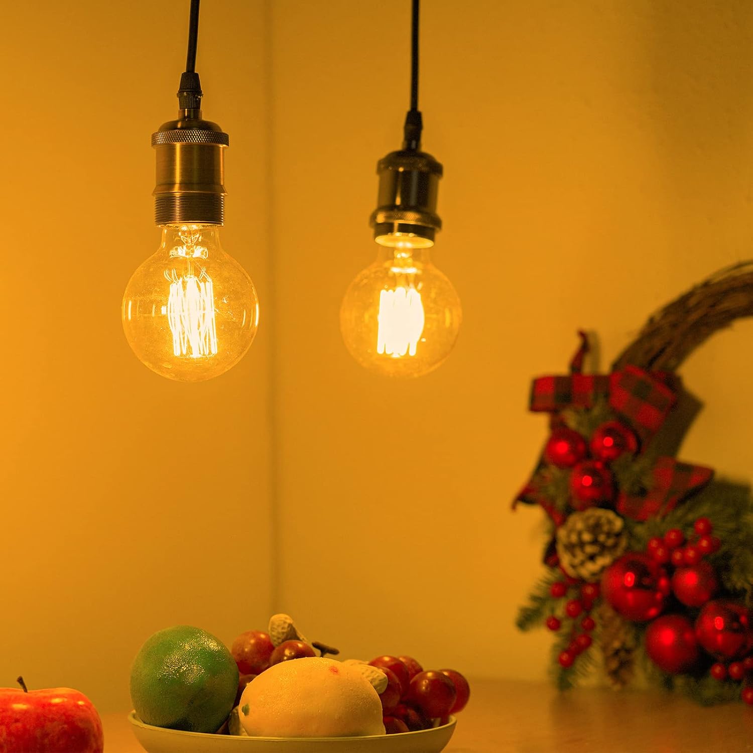 Detalle de EYLM Vintage Edison Light Bulbs, Dimmable 4 Pack – 40W G80 E27 220V, 2300K Warm Amber Filament Bulbs