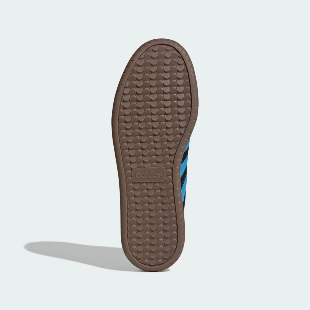 Detalle de Adidas Barreda – Zapatilla negra para uso diario