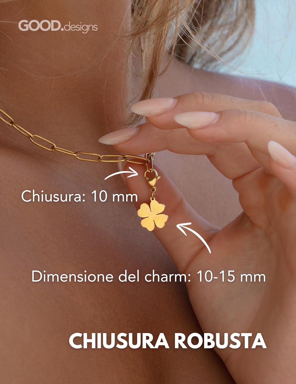 Detalle de GD GOOD.designs Ciondolo charm in acciaio inox 316L con chiusura a moschettone | Impermeabile e ipoallergenico