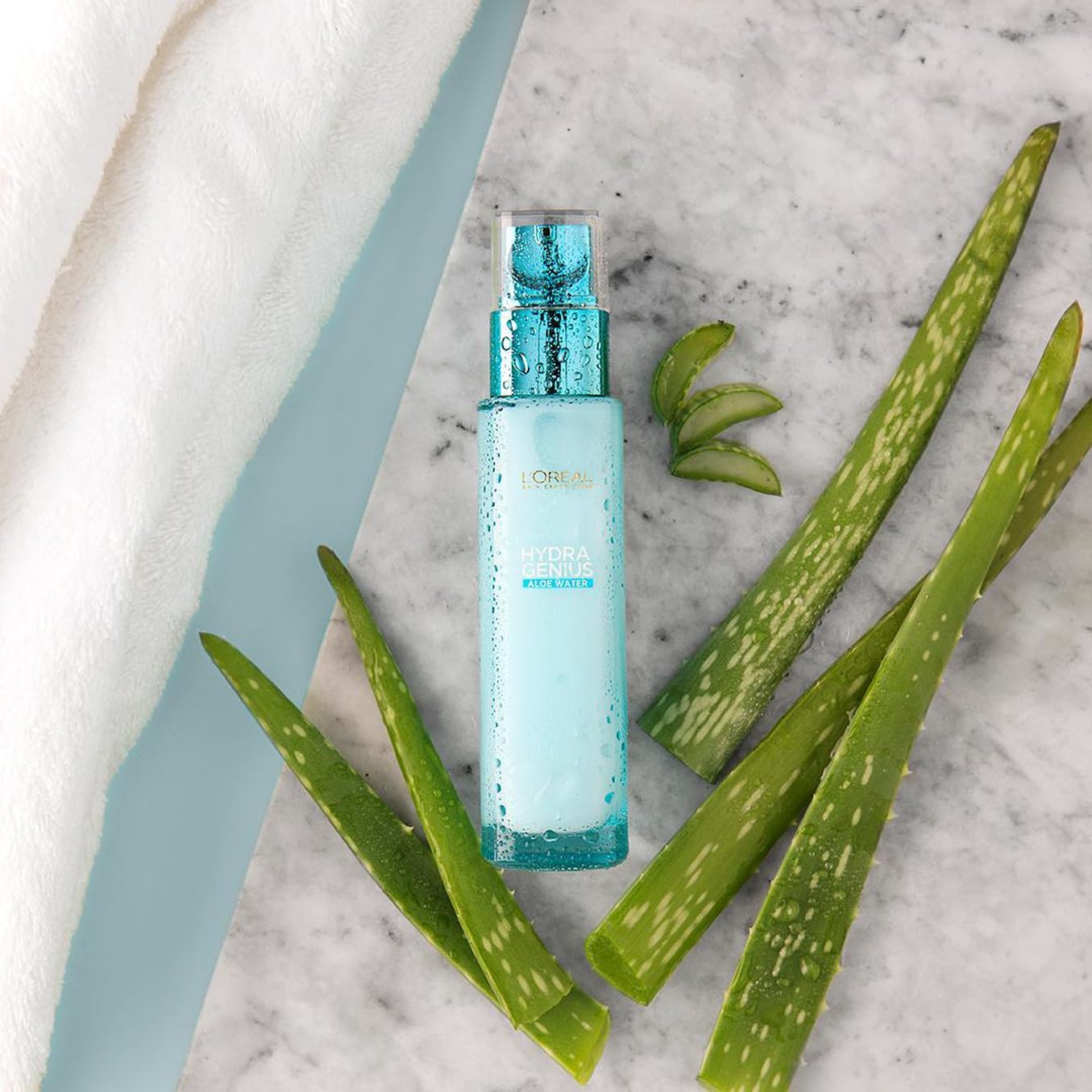 Detalle de L'Oréal Paris Hydra Genius Aloe Water Feuchtigkeitsfluid – 70 ml für normale bis trockene Haut