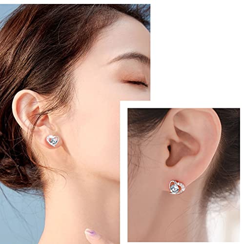 Detalle de ITESSY Silver Stud Earrings for Women – Heart-Shaped White Gold Plated Cubic Zirconia Studs