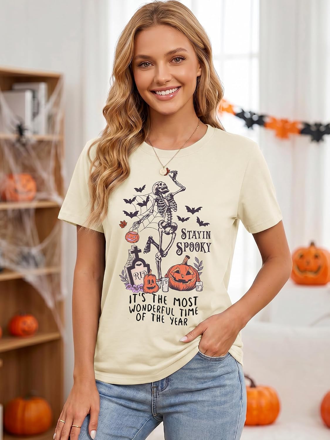 Detalle 2 de Zellea Halloween T-Shirt for Women with Ghost, Pumpkin, Witch and Skeleton Graphics