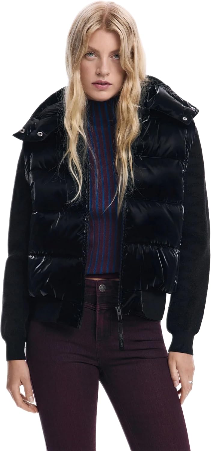 Detalle de Desigual PADDED_BUBBLE 2000 NOIR — Veste matelassée noire avec capuche et manches amovibles