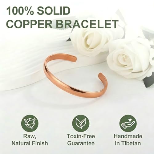 Detalle 2 de BioMag Pure Copper Bracelet: Solid Uncoated Open-Cuff Bangle