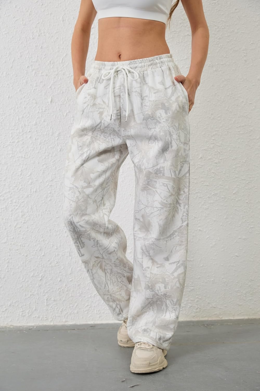 Detalle de MSBESYOR Women's Camo Cargo Pants, Fleece-Lined