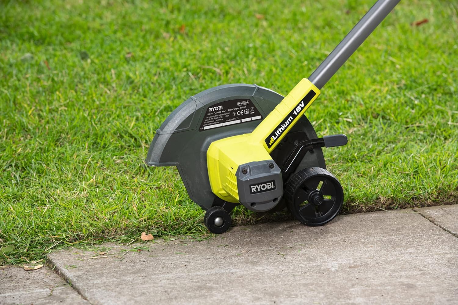 Detalle 1 de RYOBI RY18EGA-0 Rifilabordi 22 cm 18V