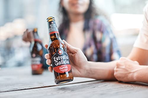 Detalle de Estrella Galicia Especial Mini: pack de 24 botellines de 20 cl, lager equilibrada y refrescante