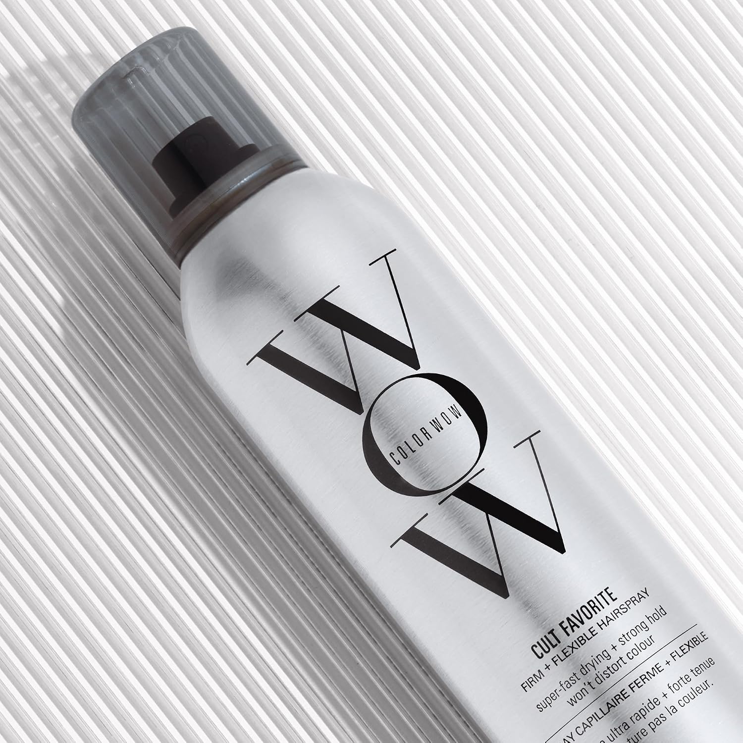 Detalle 2 de Color Wow Cult Favorite Firm + Flexible Hairspray (250ml) – lightweight hold with humidity + heat protection