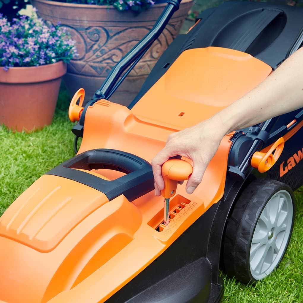 Detalle de LawnMaster M2EB1637M 1600W tondeuse 37cm 📏