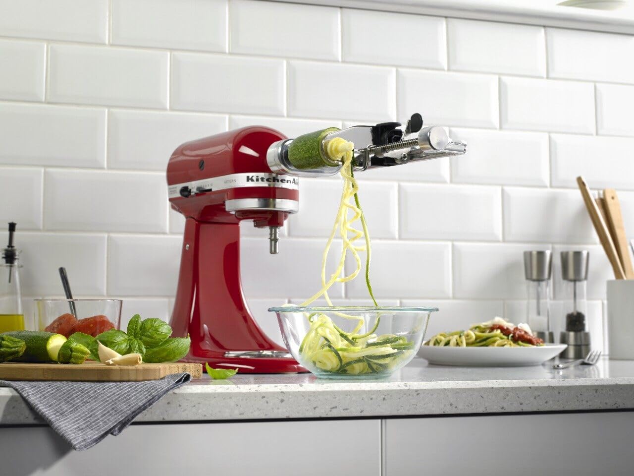 Detalle de KitchenAid Spiralizer Attachment KSM1APC