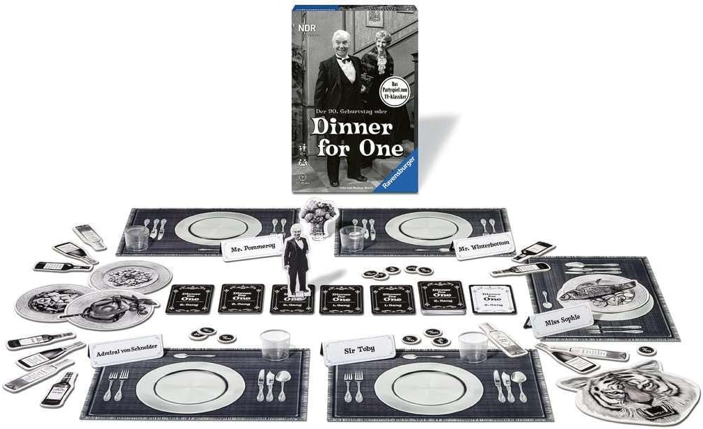 Thumbnail 2 de Ravensburger Partyspiel 26835: „Der 90. Geburtstag“ (Dinner for One) – Gesellschaftsspiel für Erwachsene und Kinder ab 10 Jahren