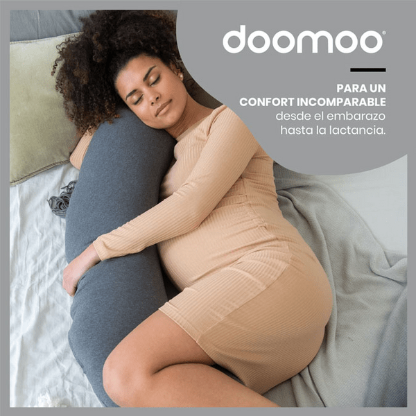 Detalle 2 de Babymoov Doomoo Cojín de Lactancia Buddy Risotto Taupe: comodidad ergonómica para embarazo y lactancia