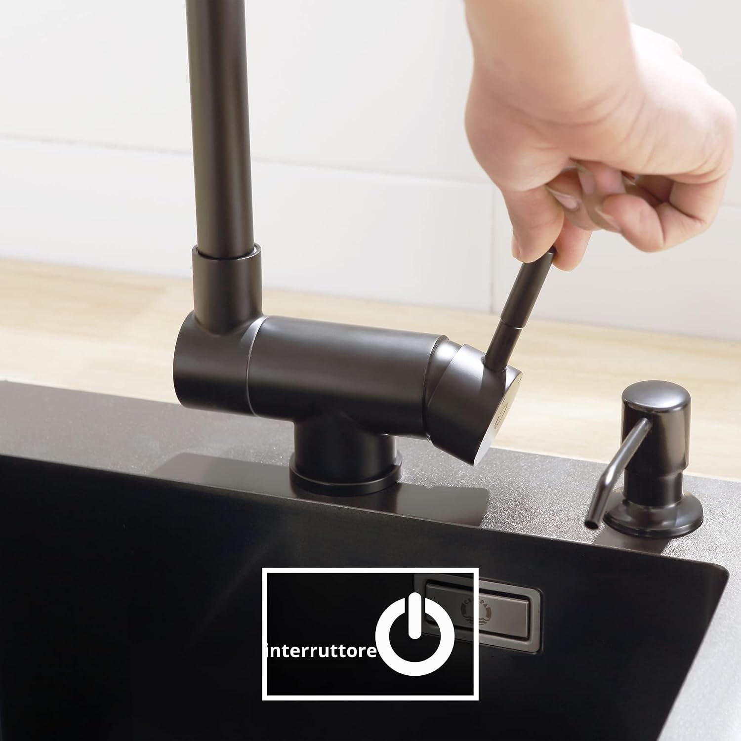 Detalle de CECIPA Rubinetto cucina pieghevole nero con 2 modalità di getto e rotazione 360°