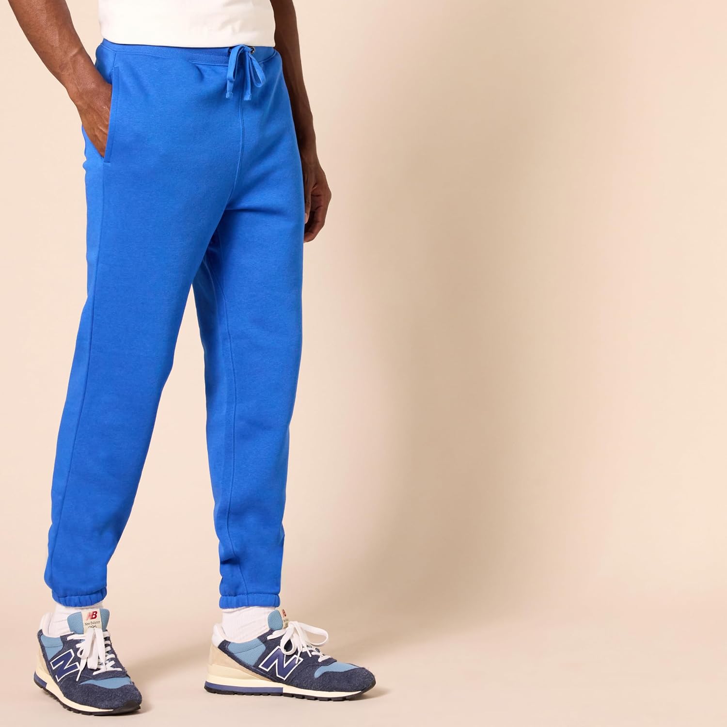Thumbnail 1 de Amazon Essentials Herren Unten geschlossene Jogginghose mit lockerer Passform – Big & Tall