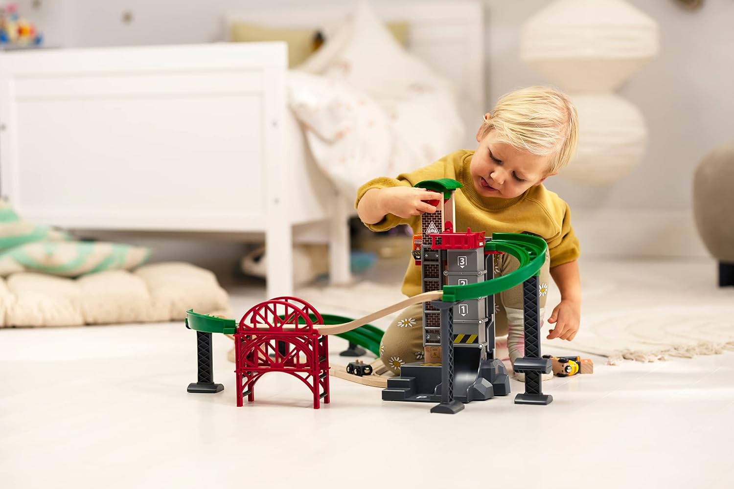 Thumbnail 1 de BRIO World Lift & Load Warehouse Set 32-piece