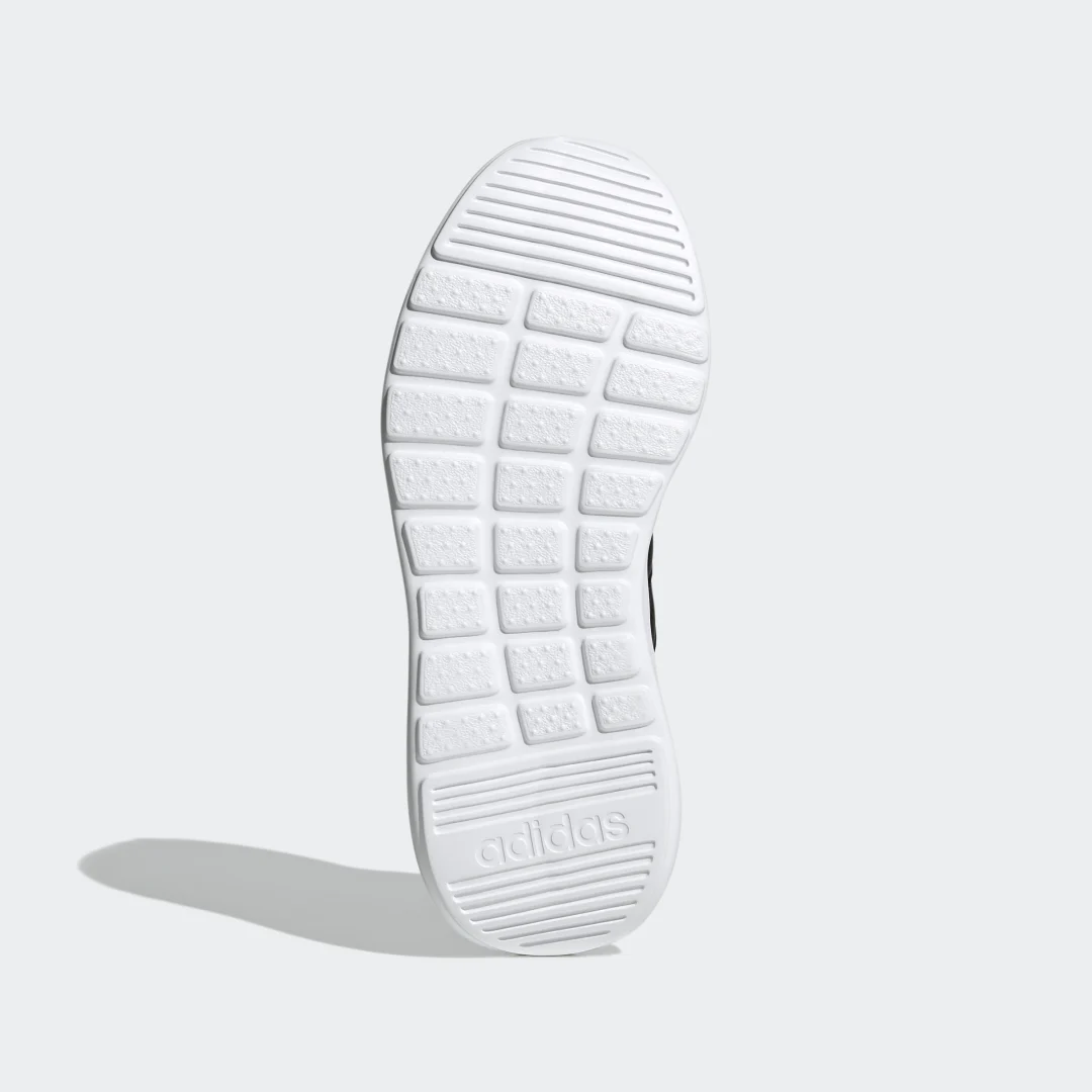 Detalle de Adidas Lite Racer 3.0: zapatilla en negro para uso diario con estilo y comodidad