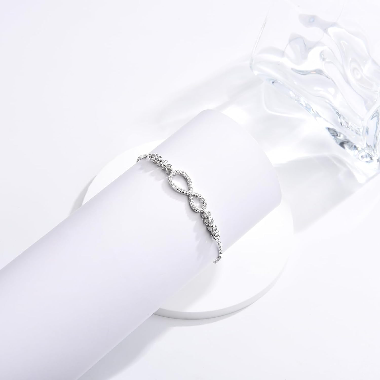 Thumbnail 2 de USEEDOVIA Infinity-Armband mit Zirkonia – Geschenk für Mama, Tochter, Oma, Schwester oder beste Freundin