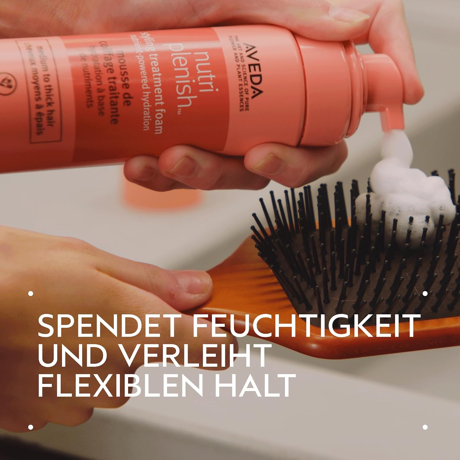 Thumbnail 1 de Aveda Nutriplenish Styling Treatment Foam – Schaumfestiger mit leichtem Halt für mittleres bis dickes Haar