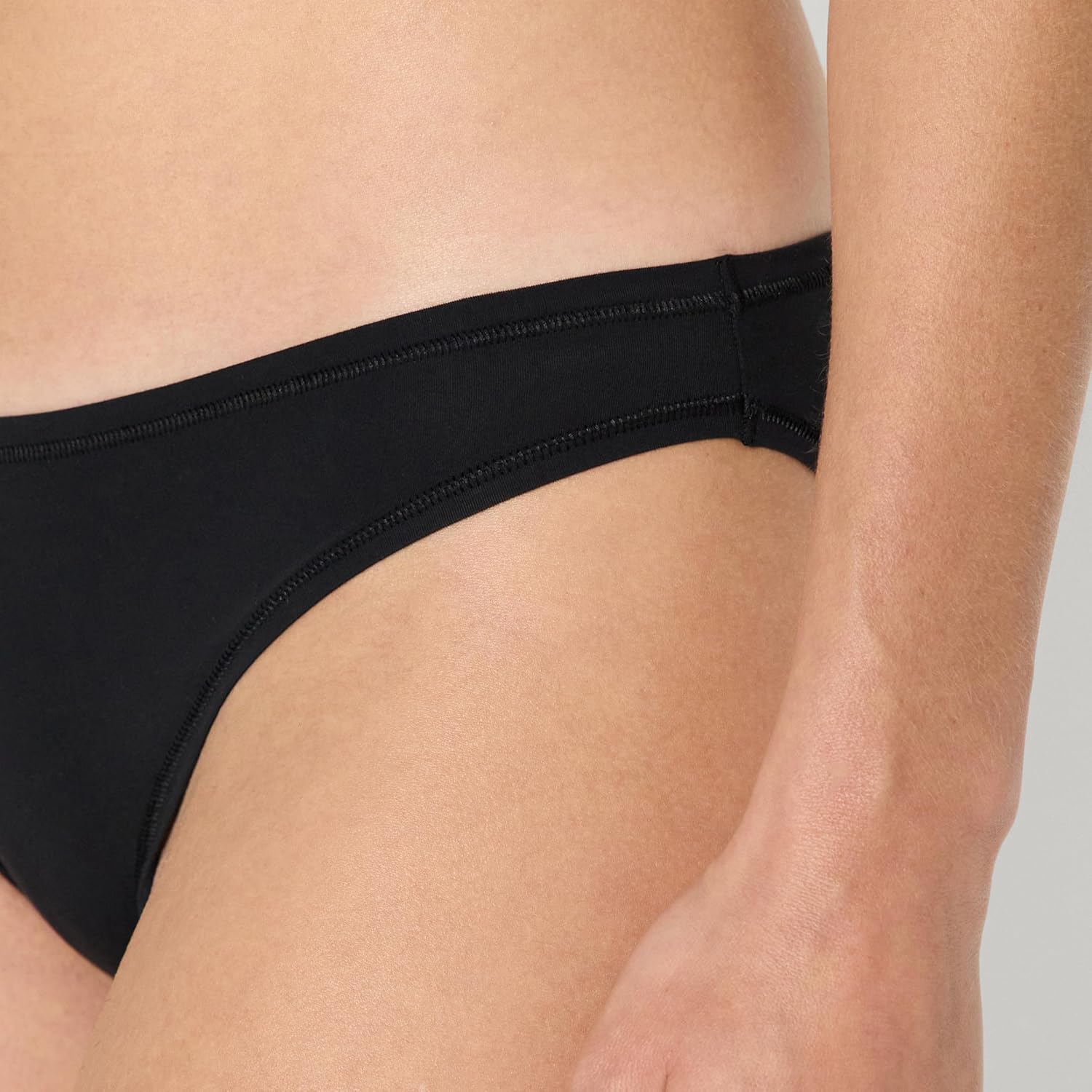Thumbnail 3 de Amazon Essentials women’s peached microfibre bikini knickers (pack of 6)