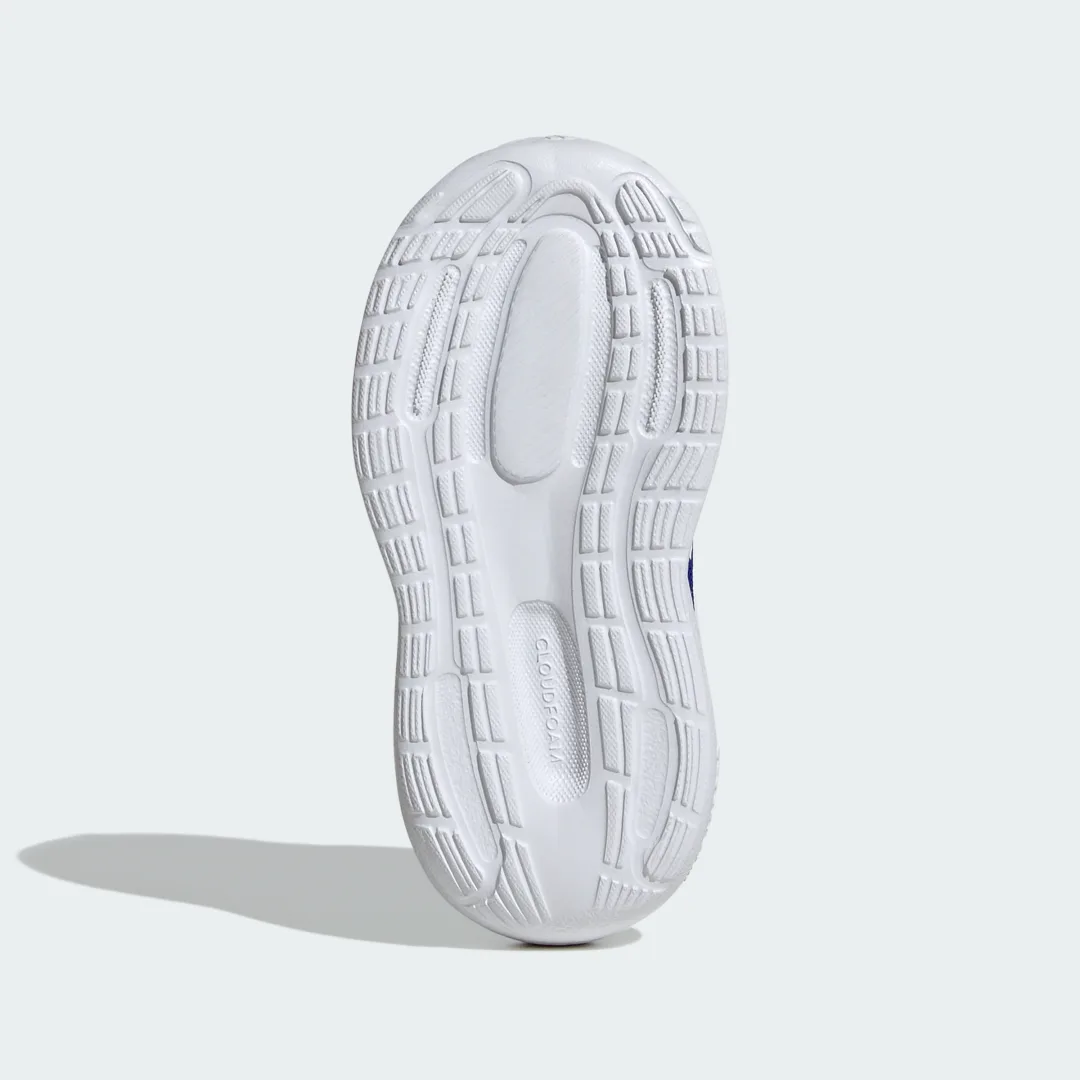 Detalle de Zapatilla Runfalcon 5 Kids de Adidas: azul para el día a día de los más pequeños
