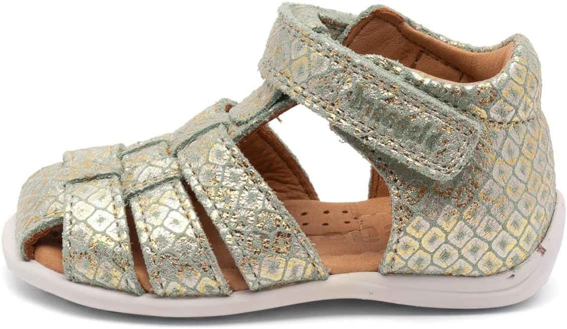 Detalle de Bisgaard CarlySandal – Unisex Kinder Sandale aus natürlichem Leder, handgefertigt in Portugal