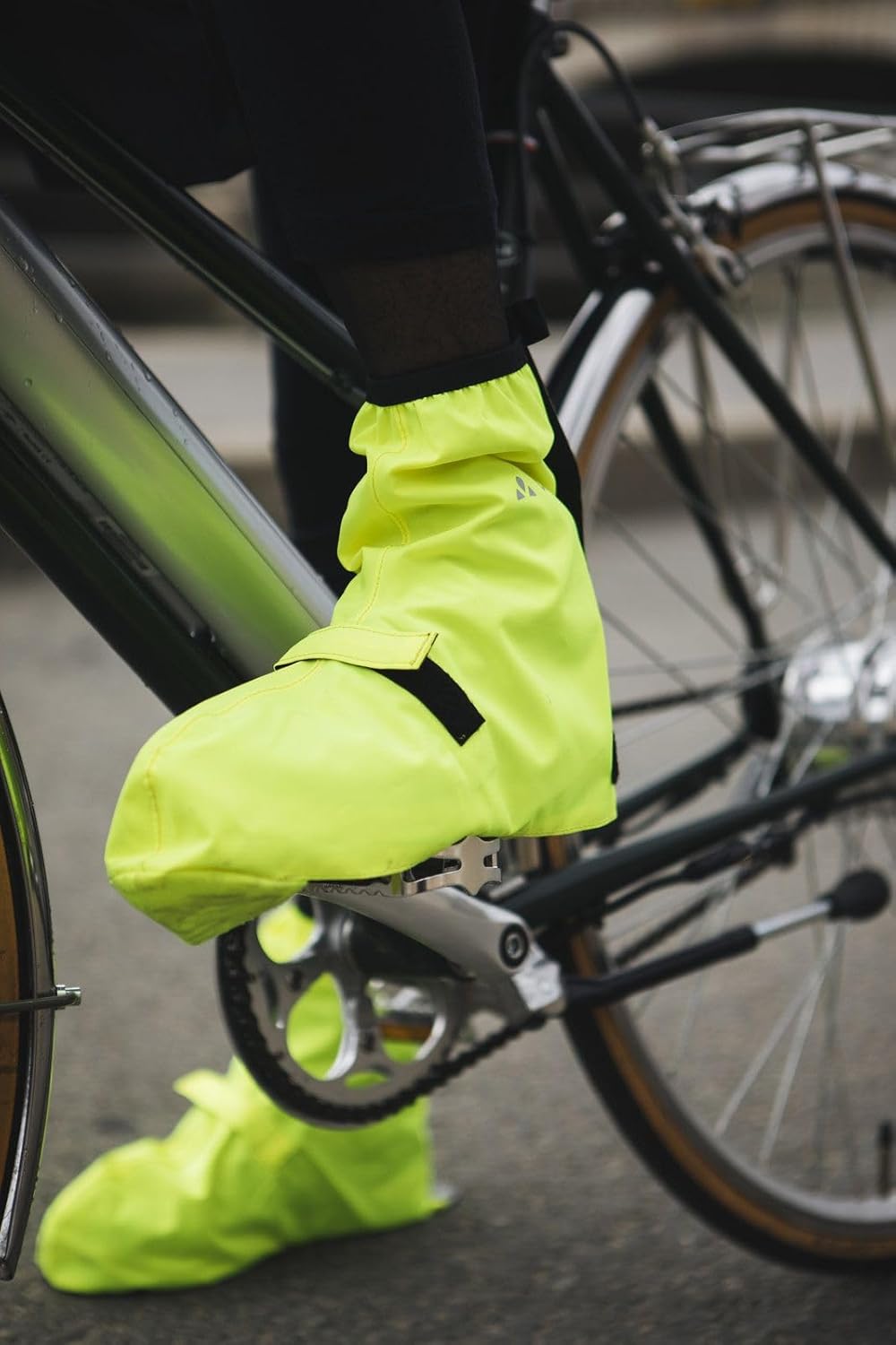 Thumbnail 3 de VAUDE Bike Gaiter – wasserdichte Fahrrad-Gamaschen mit Reflektoren und verstellbarer Klettbefestigung