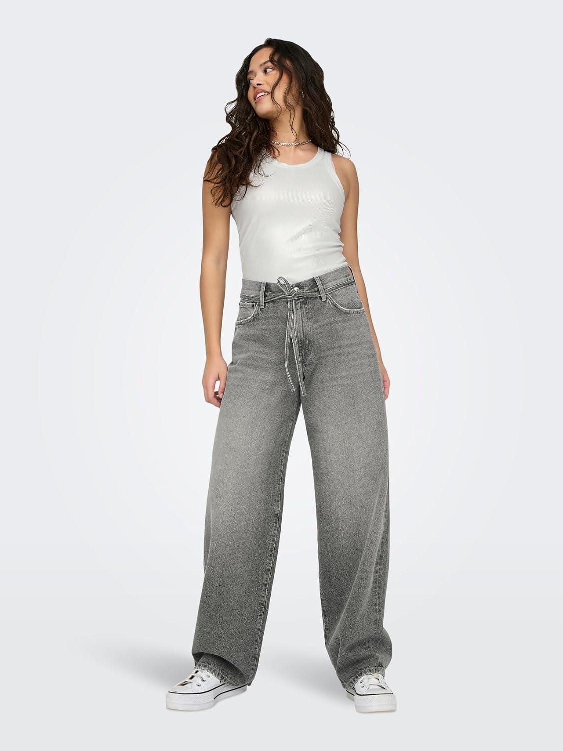 Thumbnail 6 de ONLY ONLGIANNA Mid Waist Balloon Fit Jeans - pantaloni straight con girovita medio