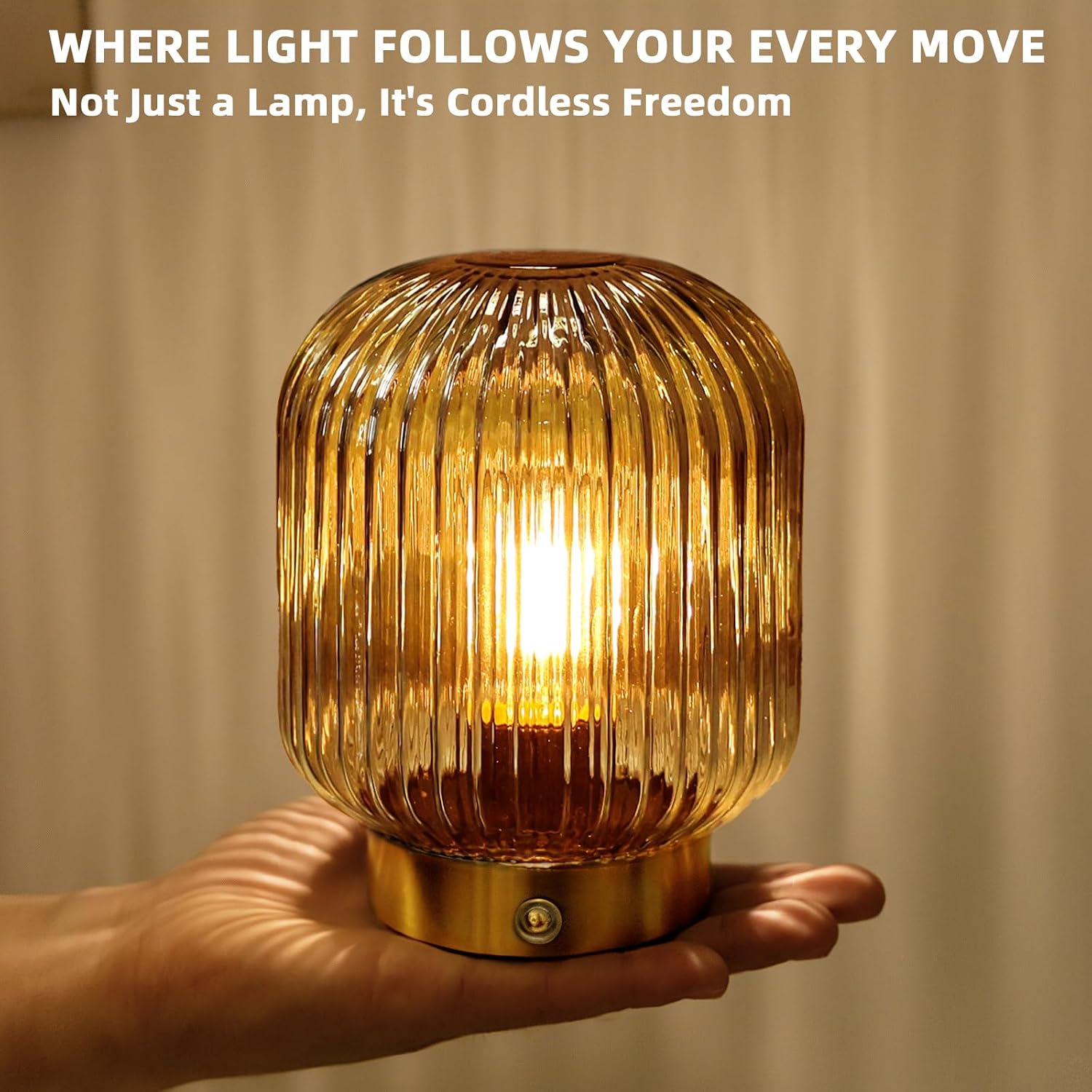 Detalle de MJ PREMIER Rechargeable Yellow Glass Lamp with Memory Function