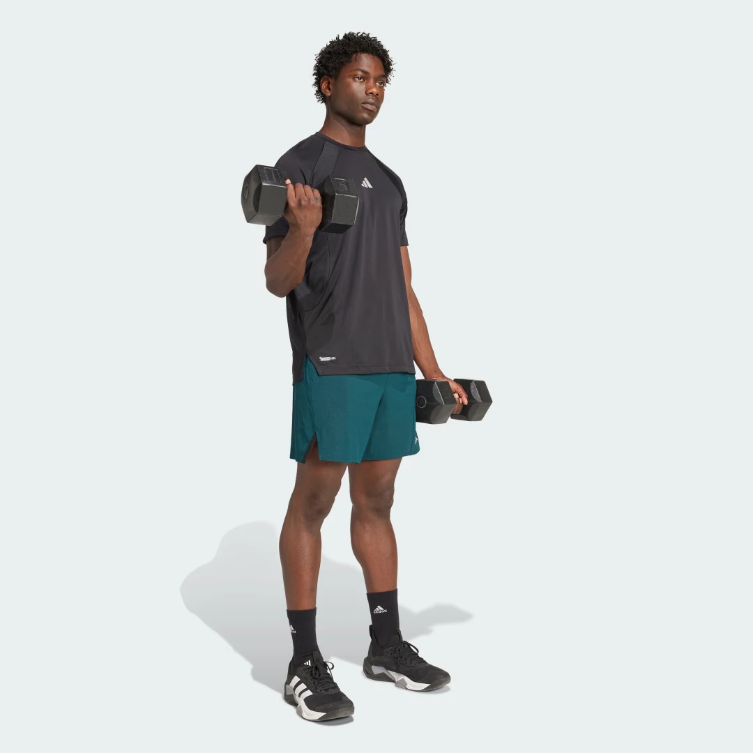 Detalle de Camiseta Tech Apparel CLIMACOOL de Adidas – negro