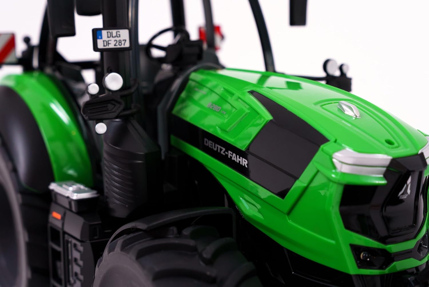 Thumbnail 3 de Carson 1:16 Tracteur Deutz-Fahr 8280 TTV RC 100% RTR – Véhicule télécommandé tout-en-un, lumière et son, vert