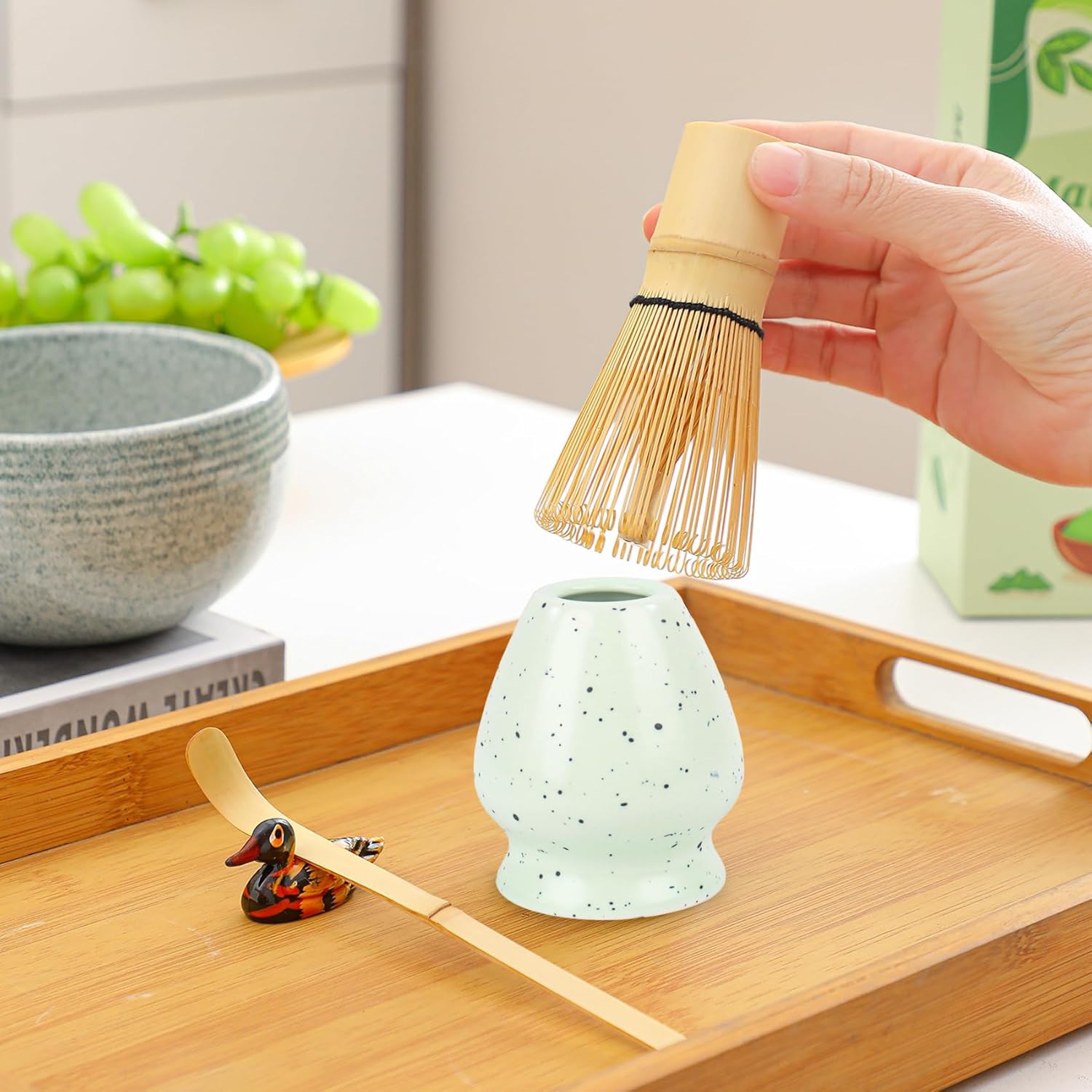 Thumbnail 4 de Nideen Matcha Whisk Set of 6 (Light Green) – whisk, scoop, spoon, sifter and ceramic holder kit