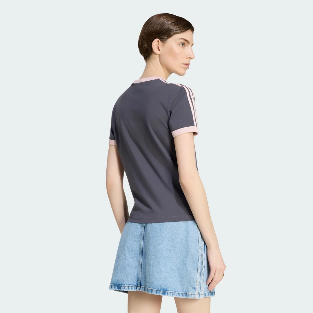 Detalle 2 de Camiseta Cali de Adidas – Gris