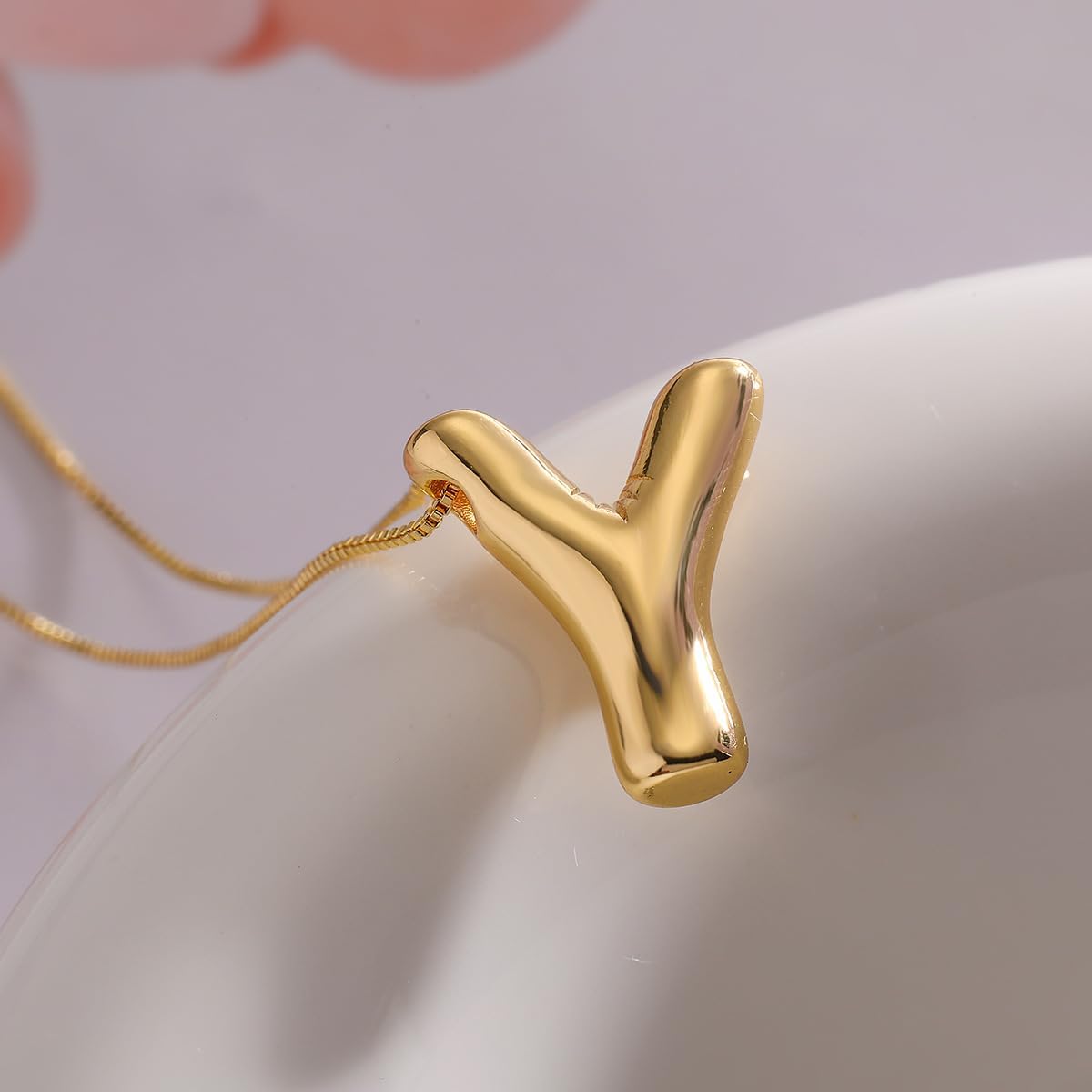 Detalle 1 de Gold Initial Necklace, 14K Gold-Plated