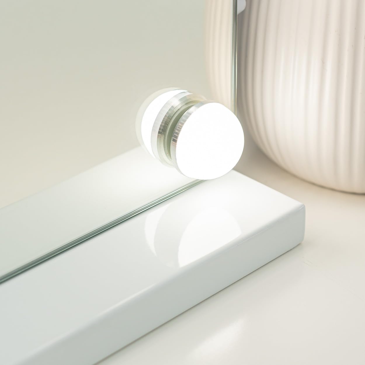 Thumbnail 5 de Flamingueo Miroir Coiffeuse avec Bande LED – 15 LEDs, 3 modes d’éclairage, contrôle tactile