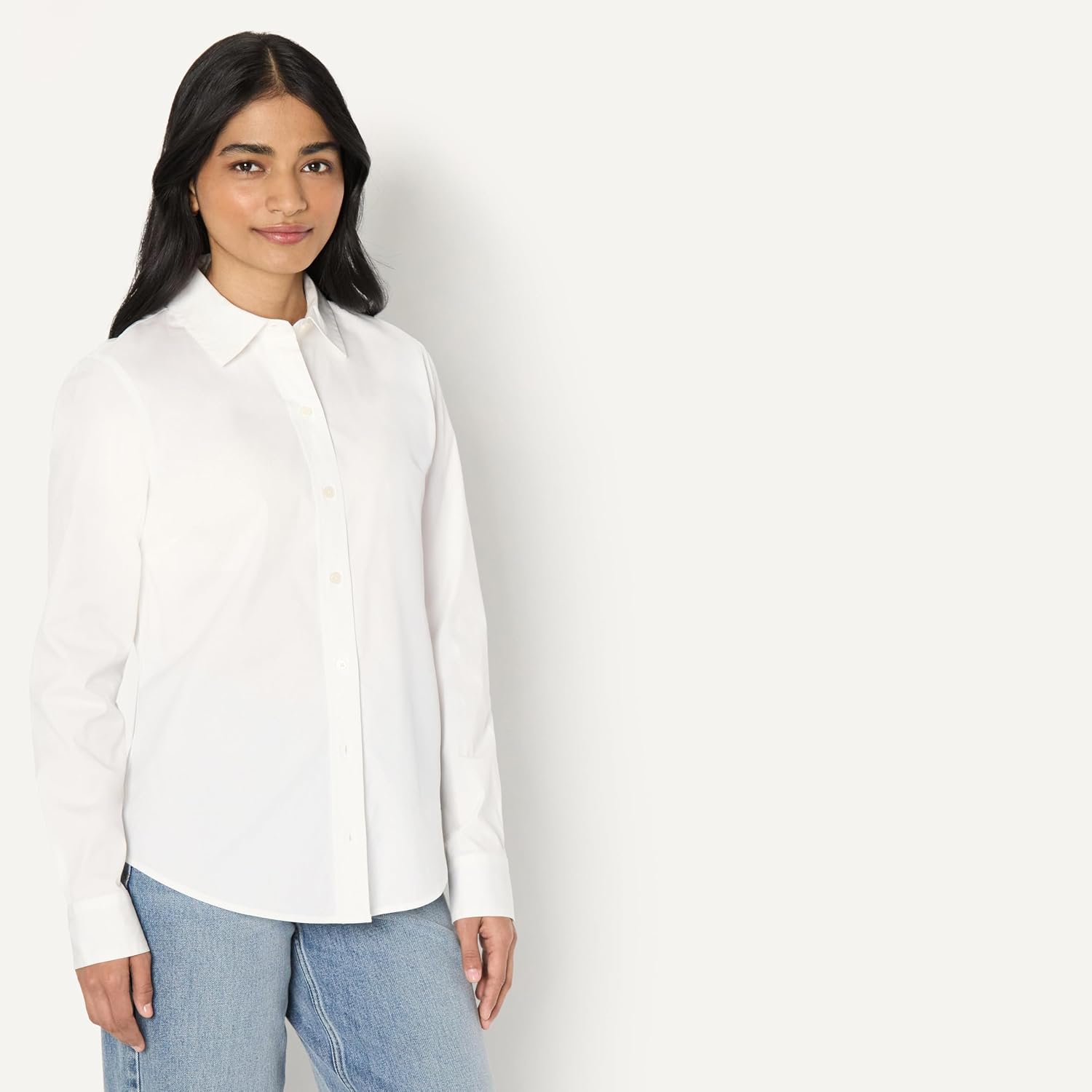 Detalle de Amazon Essentials Damen Regular-Fit Stretch-Popeline-Hemd mit Knöpfen