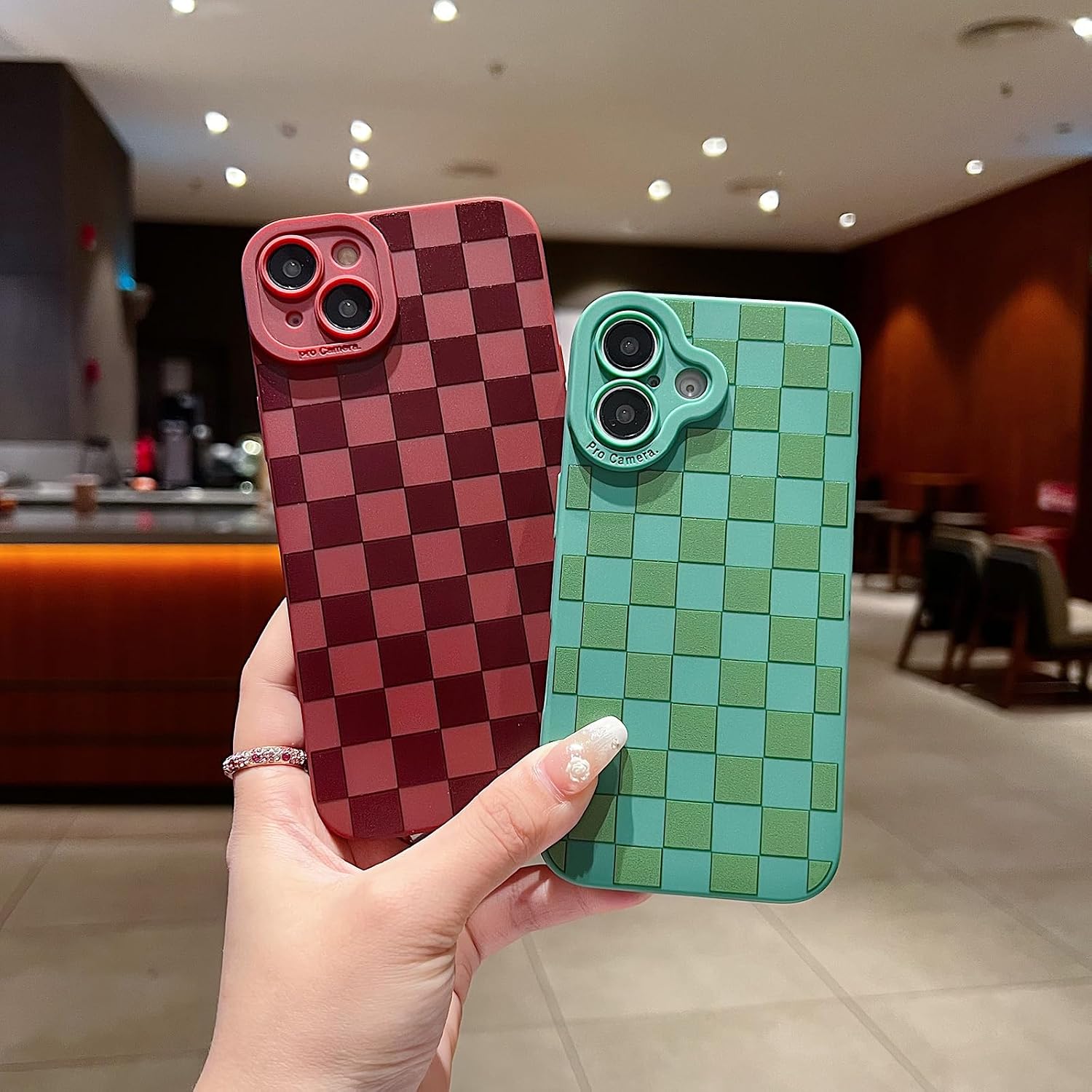 Detalle de YUMUPIFE iPhone 17 Case, Green Checkerboard Soft TPU Silicone Cover