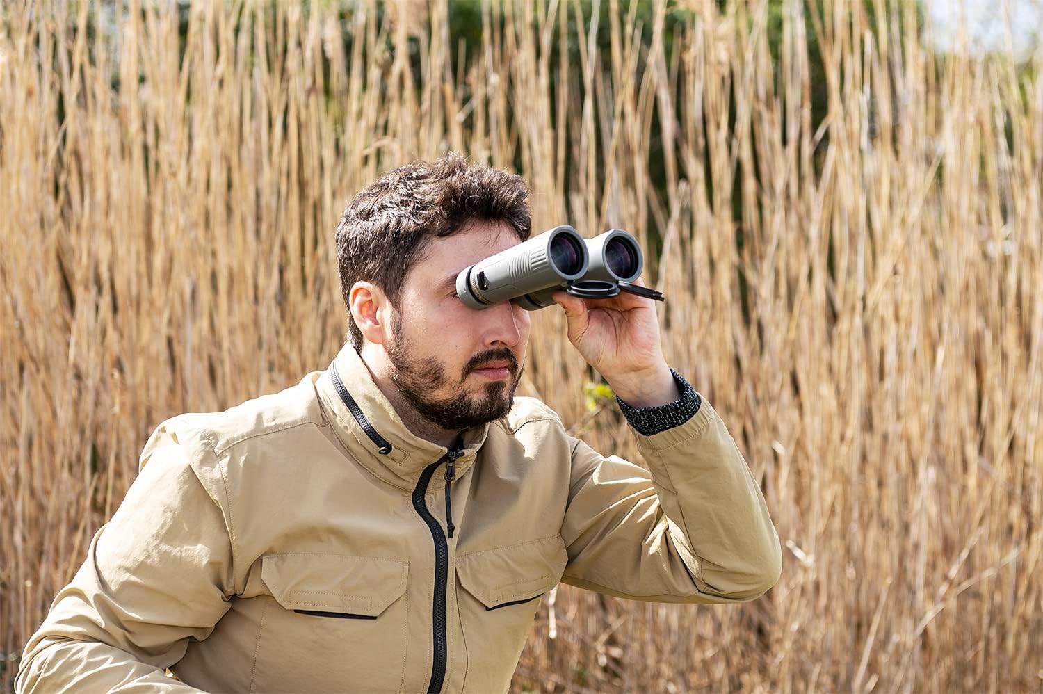 Detalle de Bresser Fernglas 10x42 Wave – wasserdicht, BaK-4-Glas, UR-Vergütung, Brillenträgerokulare
