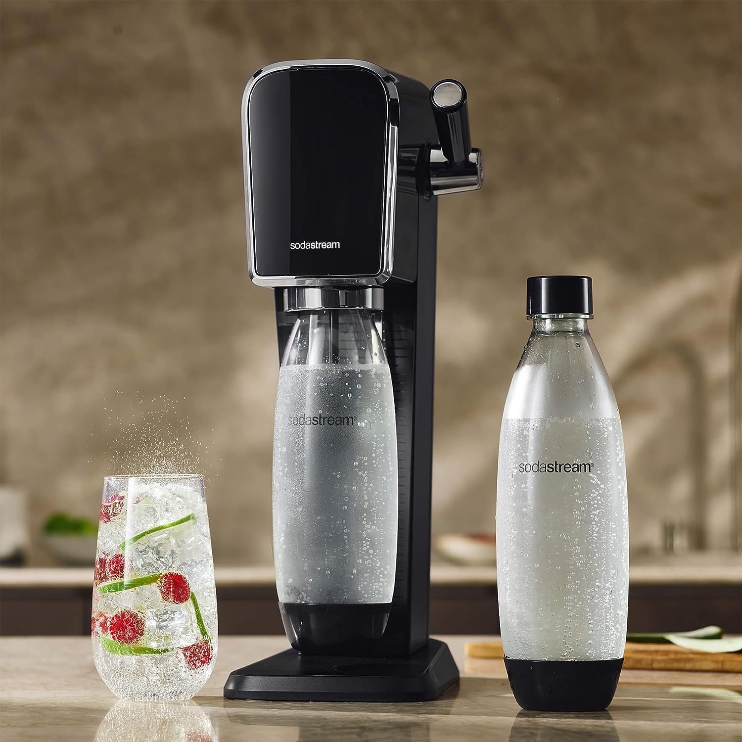 Detalle de SodaStream Art: gasatore d’acqua frizzante con due bottiglie incluse (1 L + 0,5 L) – design rétro e praticità