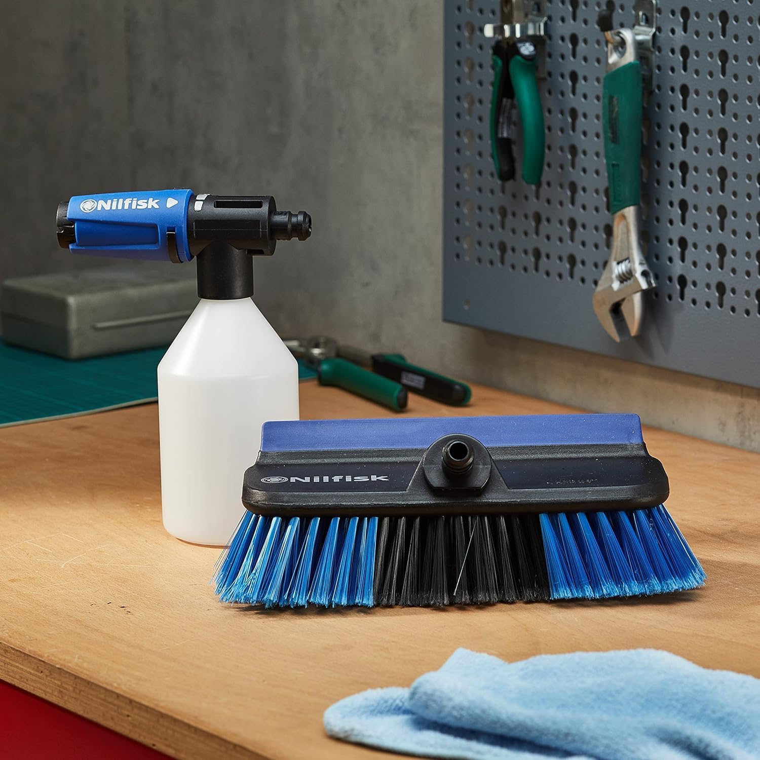 Thumbnail 6 de Nilfisk Car Cleaning Kit 4 Set – Super Foam Schaumsprüher, Bürste, Autodüse und Unterfahrdüse