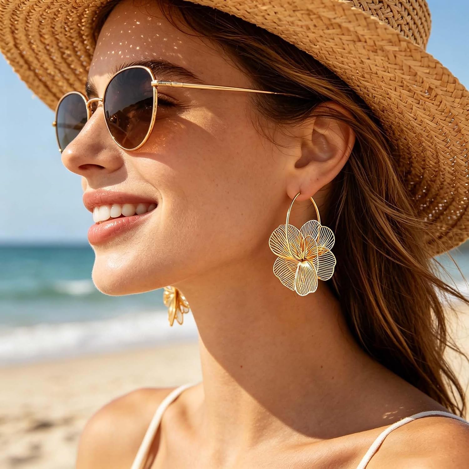 Detalle de Flower Dangle Earrings, 14K Gold-Plated Silver