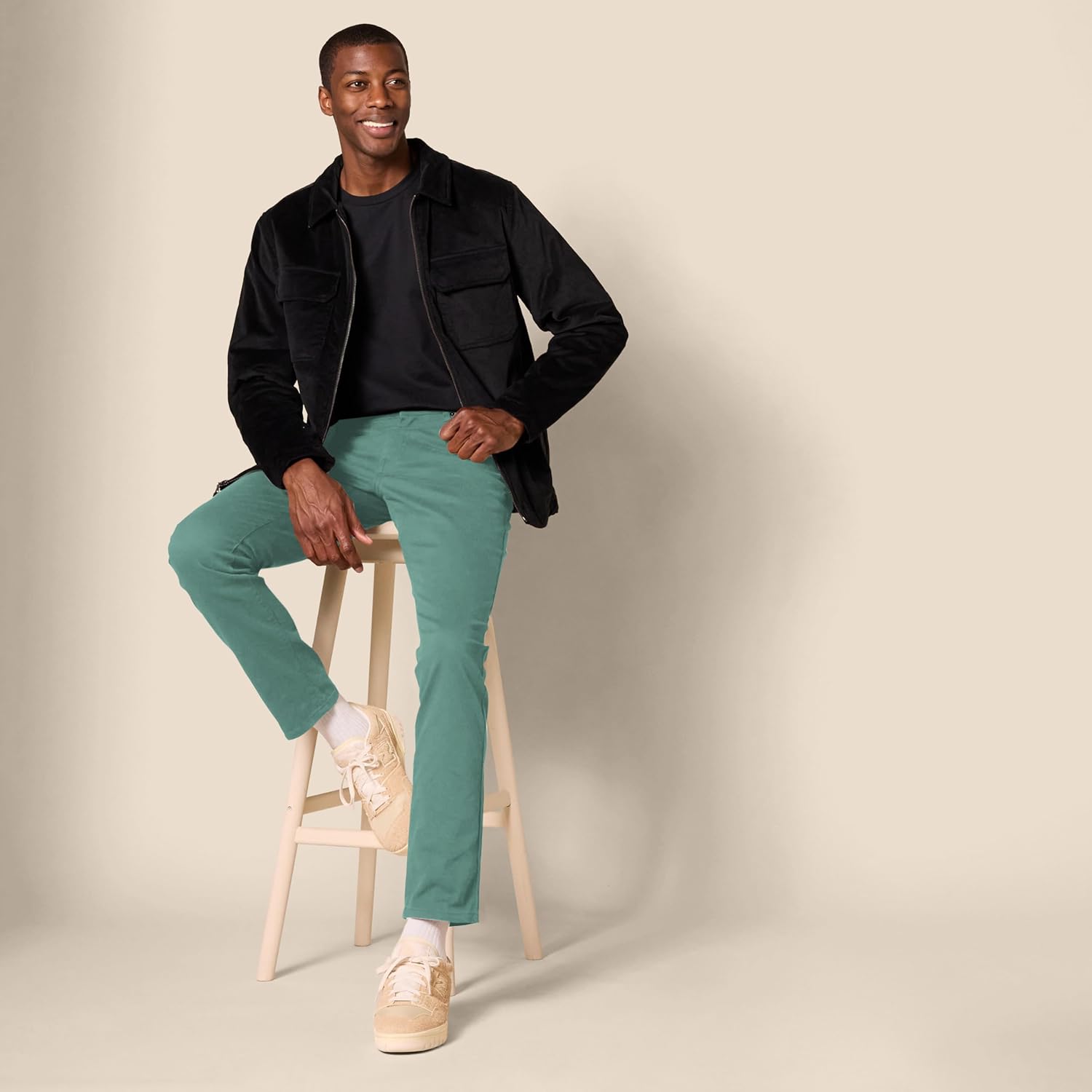 Thumbnail 4 de Amazon Essentials Men’s Slim-Fit 5-Pocket Stretch Twill Trousers