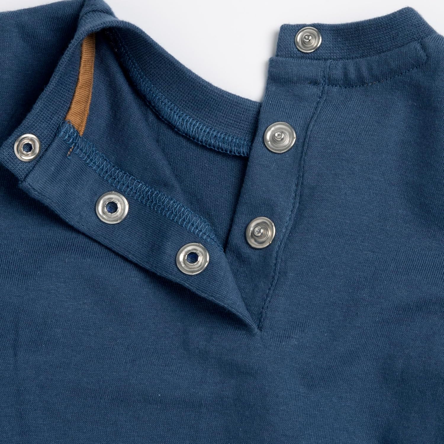 Detalle de Chicco Completo Neonato con T-Shirt e Pantaloncini in Morbido Tessuto – Design in Italy