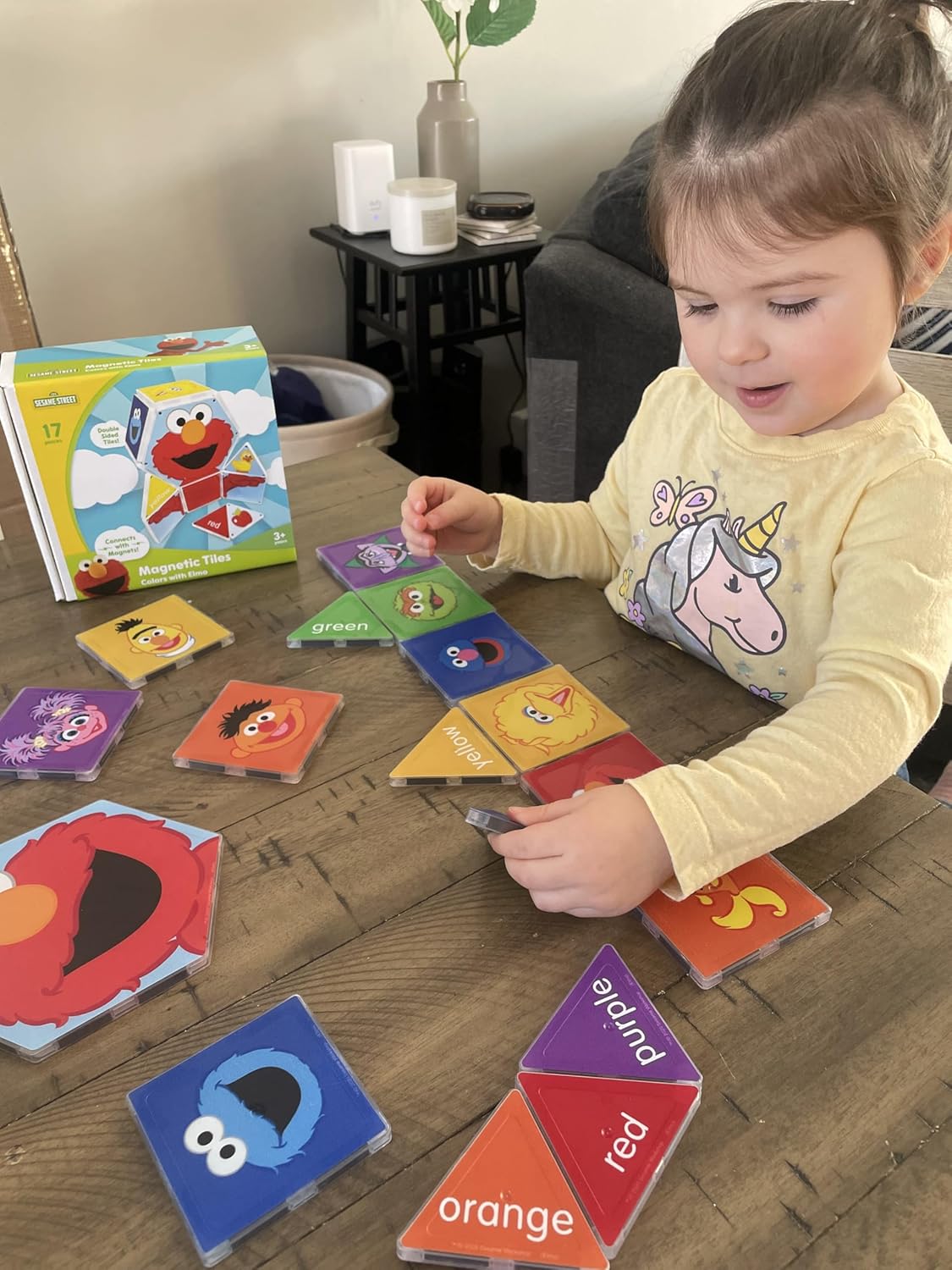 Thumbnail 1 de CreateOn Sesame Street Magnetic Kids’ Building Tiles (Elmo) — 17-Piece Set