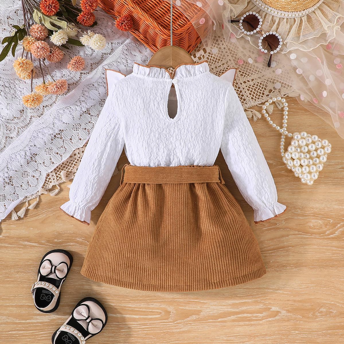 Detalle de QUNERY Toddler Girl Long Sleeve Ruffled Top and Mini Skirt Set