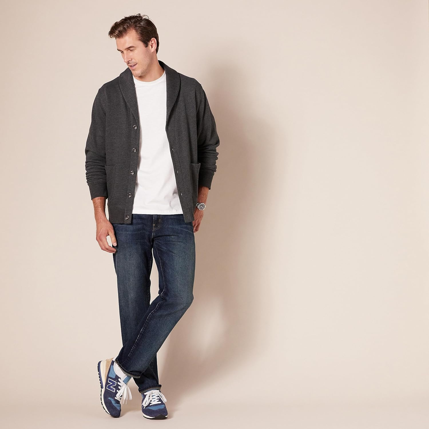 Thumbnail 6 de Amazon Essentials Herren Stretchjeans, Gerade Geschnitten – Auslauffarben
