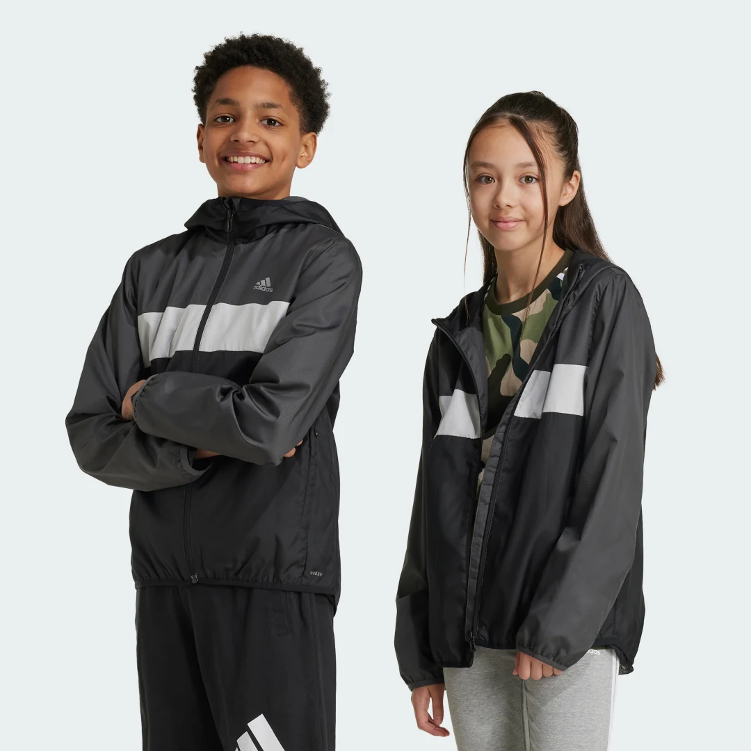Detalle de Cortavientos WIND.RDY Tiberio de Adidas – gris, para salir a diario