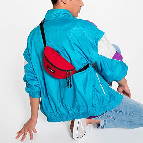Detalle 2 de Eastpak SPRINGER Riñonera Sailor Red: práctica y discreta para uso diario