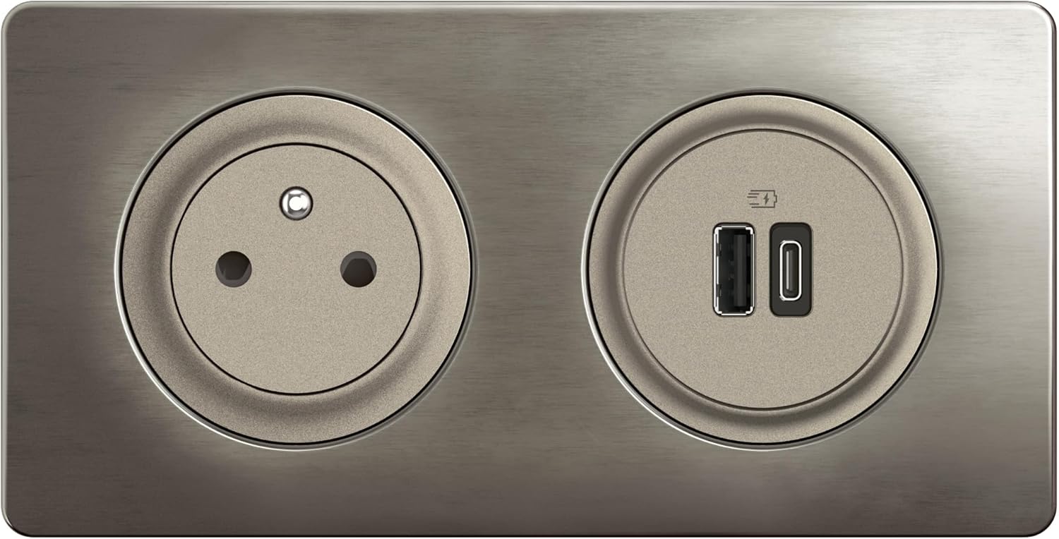 Thumbnail 3 de Legrand Prise Electrique Murale Céliane Surface avec Terre, chargeur USB 7,5 W intégré et plaque affleurante noire