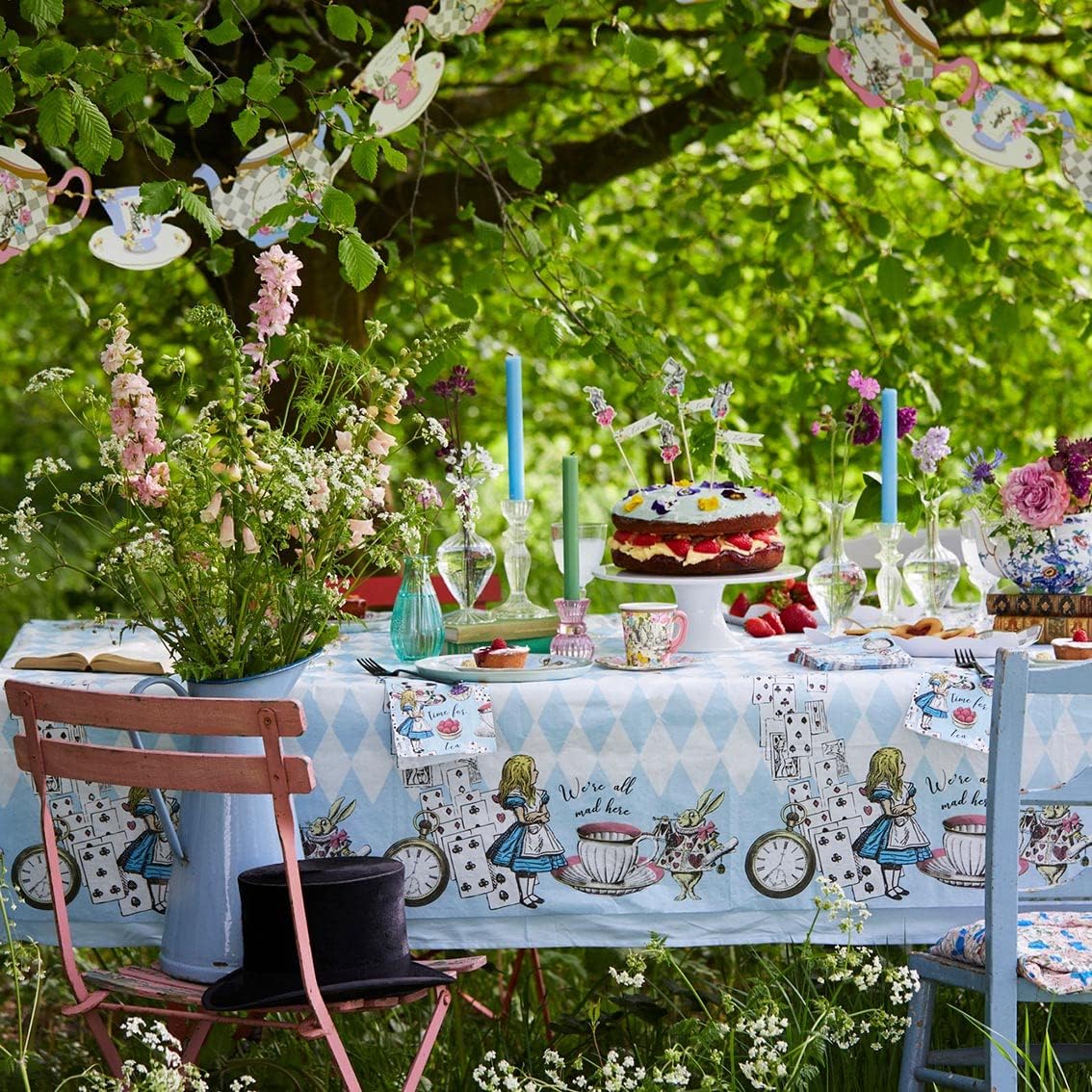 Detalle de Talking Tables TSALICE-V2-BUNT Alice in Wonderland-slinger, dubbelzijdig, 3 m